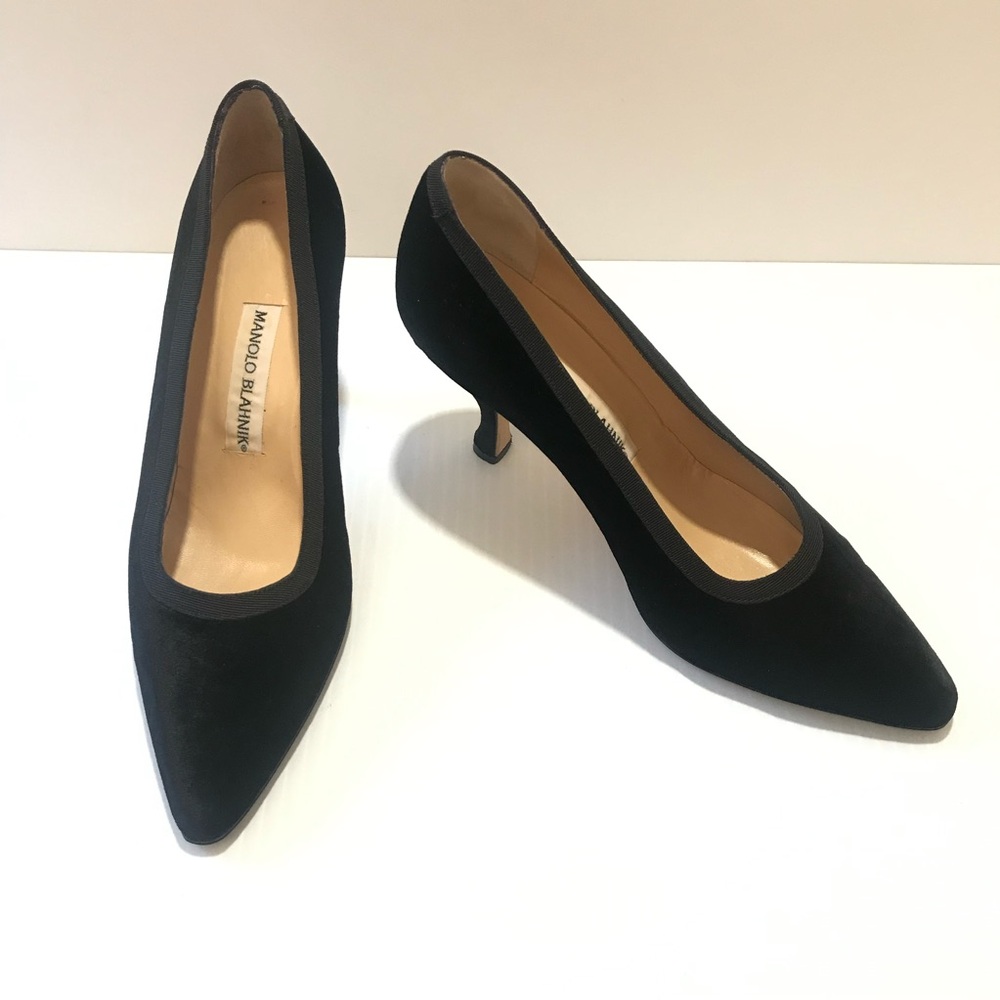 MANOLO BLAHNIK Womens "BB" Black Velvet Dress Pumps 38.5/US 8.5 EUC Retail- $885